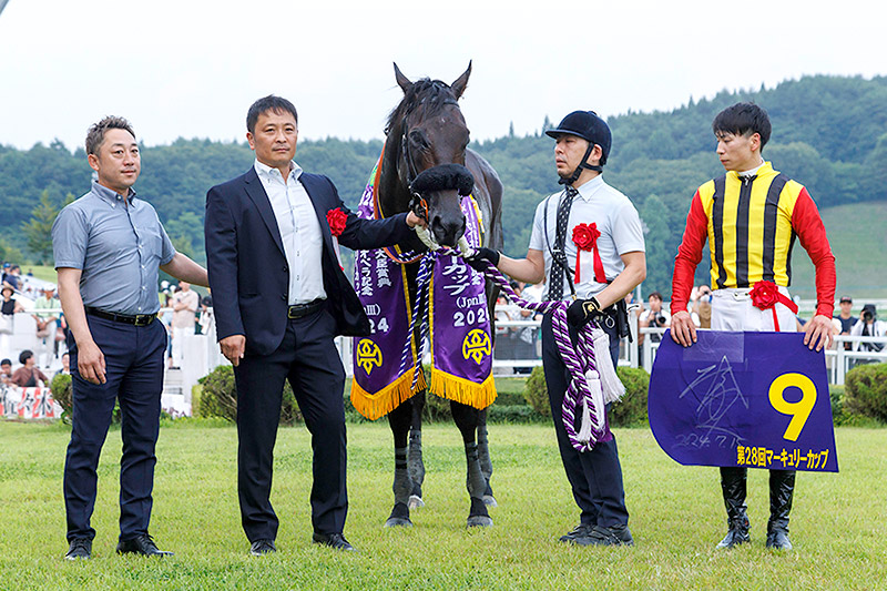 2024年 クラウンプライド 早め先頭から後続を振り切る