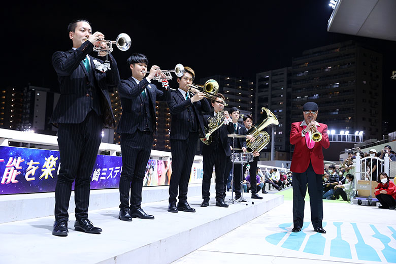 マ*リ様 98年　皐月賞　現地馬券　18頭 zaa-470 競馬に勝つ 草島 たかよし【著】扶桑社(1990/4/1) 手に