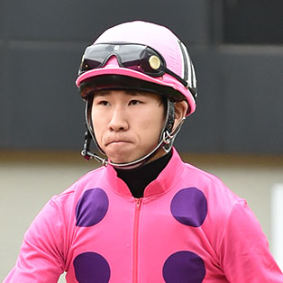 西 啓太 写真