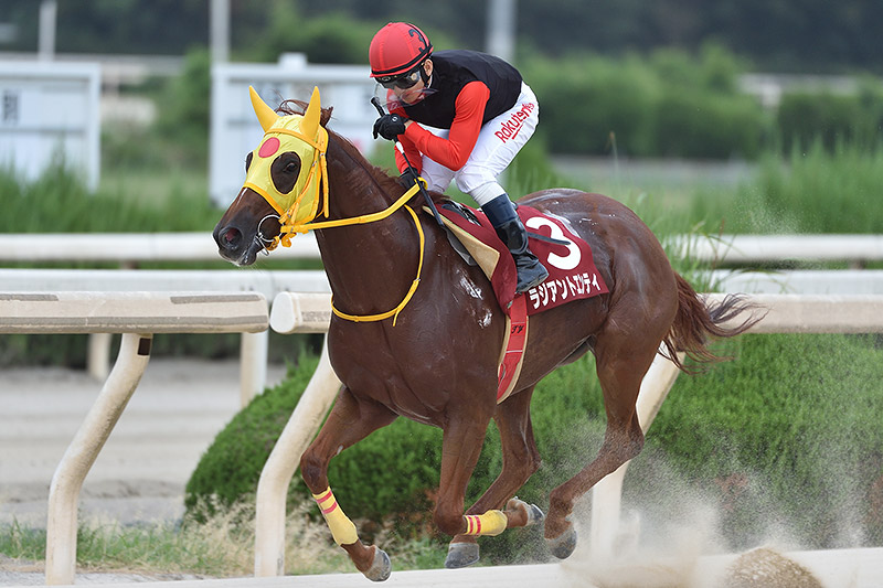 2020年　ラジアントエンティ　逃げて直線突き放し5馬身差圧勝